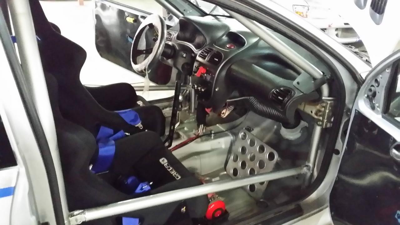 Montage complet d'une Peugeot 206 F2000/14